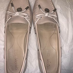 GEOX CREAM UNWORN FLATS